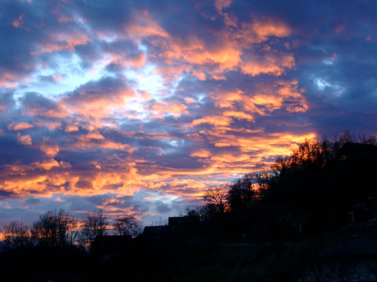 Mayen2003 Ayent Anzere Bagian luar foto